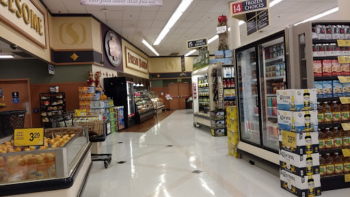 Grocery Store «Safeway», reviews and photos, 2525 SE Tualatin Valley Hwy, Hillsboro, OR 97123, USA