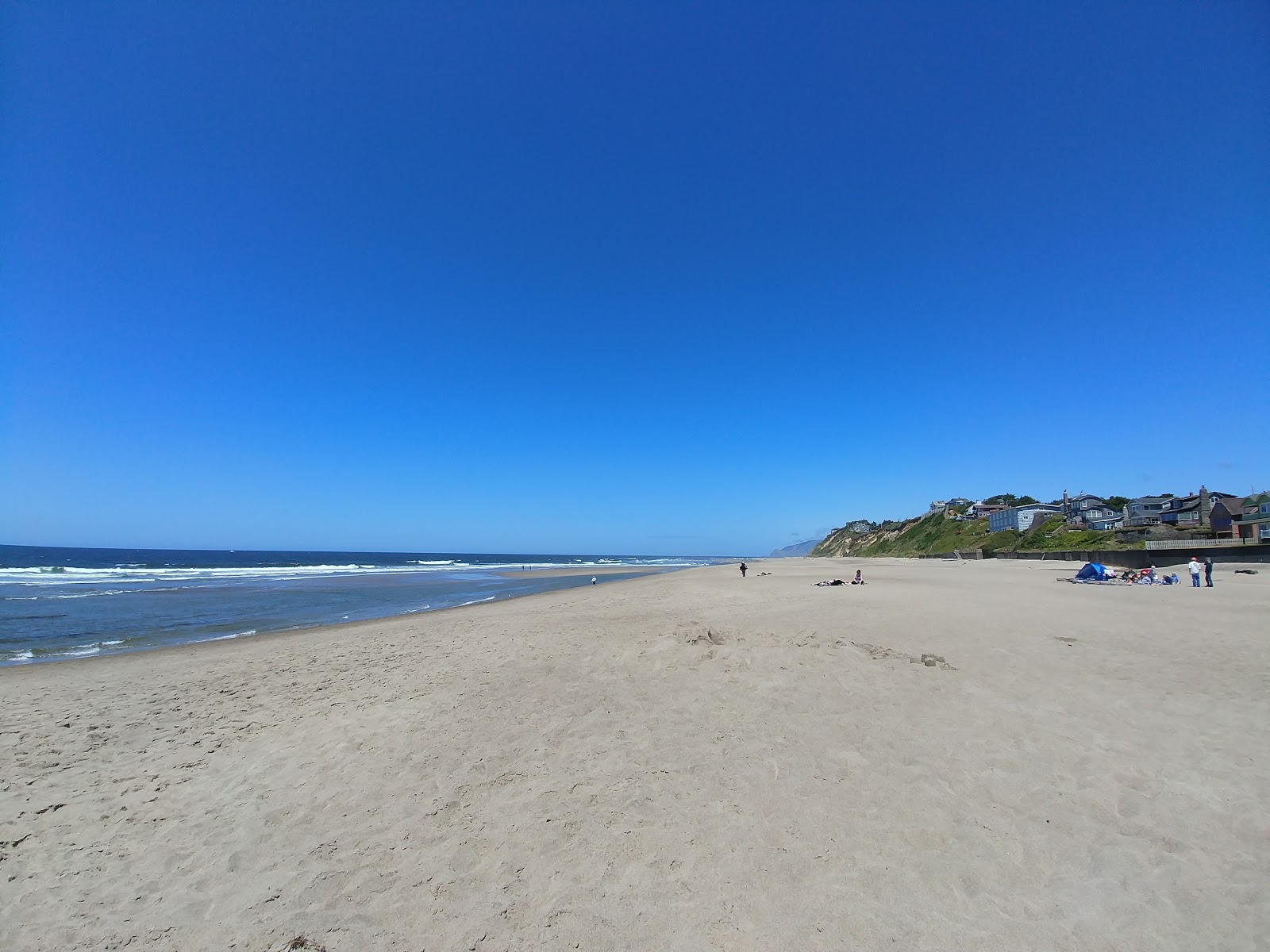 Foto von Nelscott Beach mit sehr sauber Sauberkeitsgrad