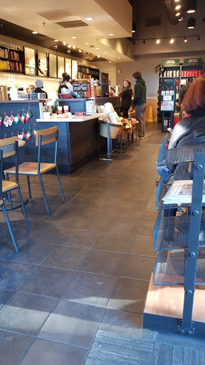 Coffee Shop «Starbucks», reviews and photos, 1720 S Orange Blossom Trail, Apopka, FL 32703, USA