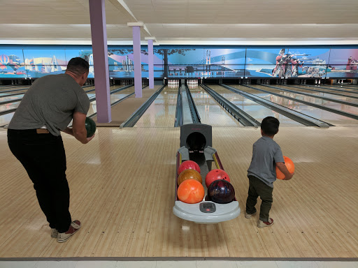 Bowling Alley «Lenawee Recreation Bowling Center», reviews and photos, 520 College Ave, Adrian, MI 49221, USA