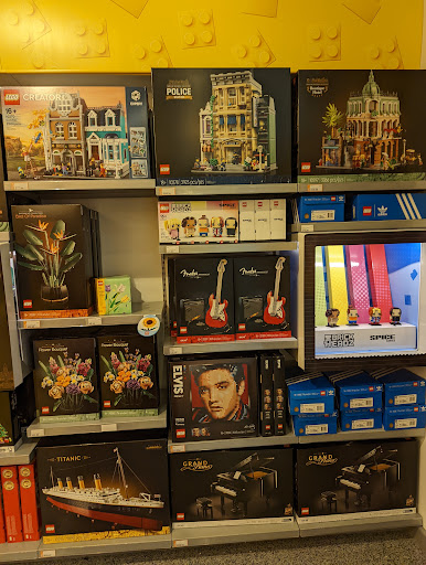 Toy Store «The LEGO Store», reviews and photos, 55 W County Center Dr, Des Peres, MO 63131, USA