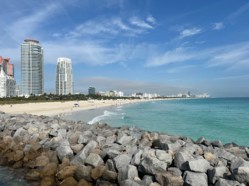 Natural waterfalls in Miami