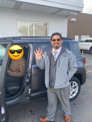 Car Dealer «Elgin Chrysler Dodge Jeep Ram», reviews and photos, 1010 E Chicago St, Elgin, IL 60120, USA