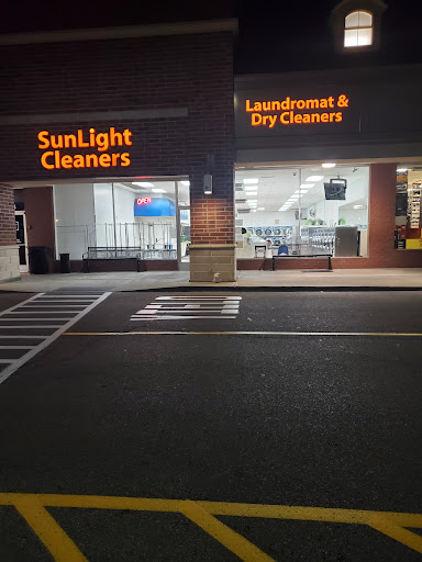 Laundromat «Sunlight Cleaners & Laundromat - Westerville», reviews and photos, 28 Westerville Square, Westerville, OH 43081, USA