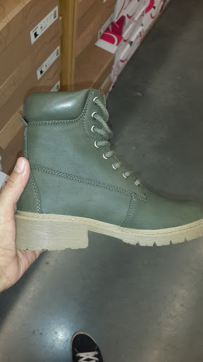 Shoe Store «WSS», reviews and photos, 3000 W Century Blvd, Inglewood, CA 90303, USA