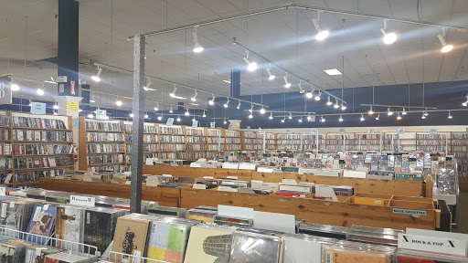 Used Book Store «Richard McKay Used Books», reviews and photos, 8345 Sudley Rd, Manassas, VA 20109, USA