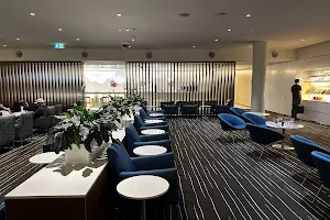 Qantas International Business Lounge Melbourne image