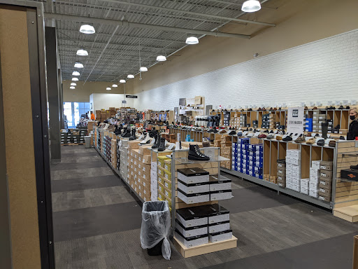 Shoe Store «DSW Designer Shoe Warehouse», reviews and photos, 3638 Welsh Rd, Willow Grove, PA 19090, USA
