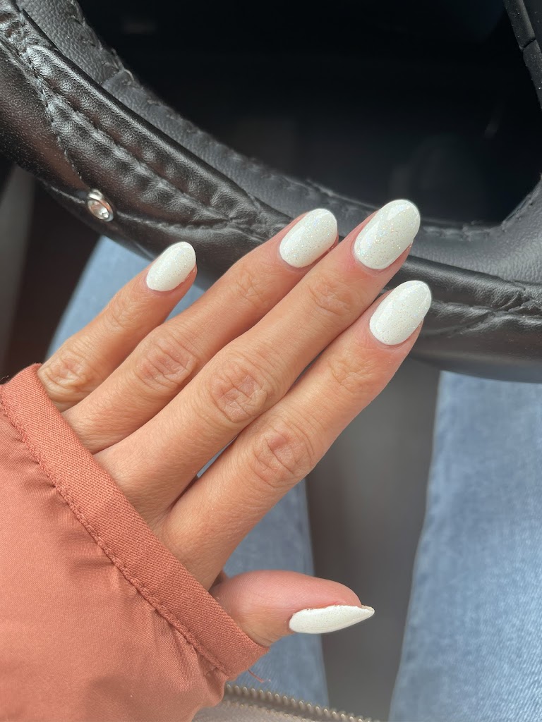 Expo nails 48134