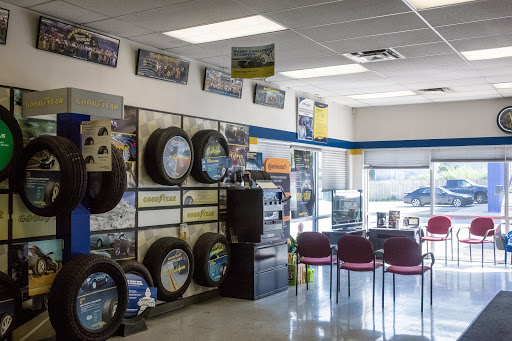 Tire Shop «FREEDOM TIRE & AUTO CENTER», reviews and photos, 2905 S Duff Ave, Ames, IA 50010, USA