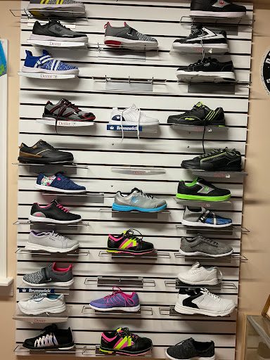 Bowling Alley «Wood Lanes», reviews and photos, 1173 US-40, Pilesgrove, NJ 08098, USA