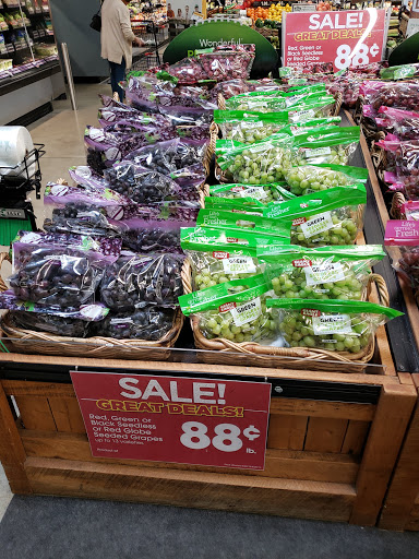 Supermarket «Giant Eagle Supermarket», reviews and photos, 7960 Plaza Blvd, Mentor, OH 44060, USA