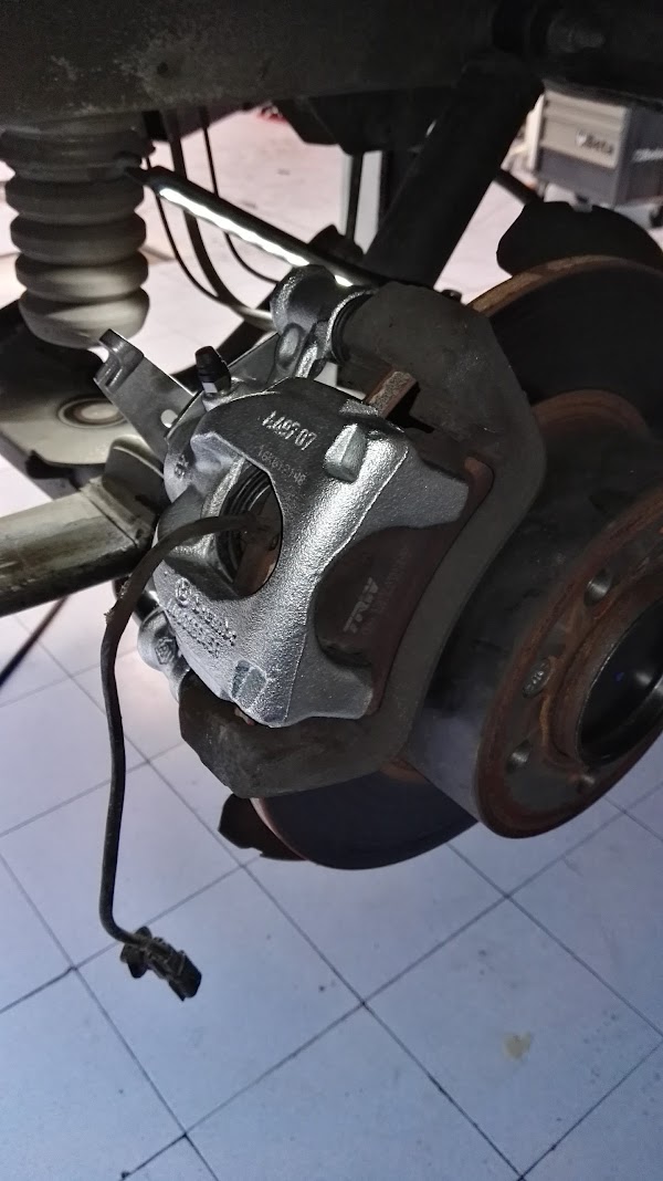 Imagen de LEOMOTOR - Concesionario Renault y Dacia, coches de segunda mano. (14 de 19)