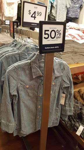 Clothing Store «Gap», reviews and photos, 18511 Outlet Blvd, Chesterfield, MO 63005, USA