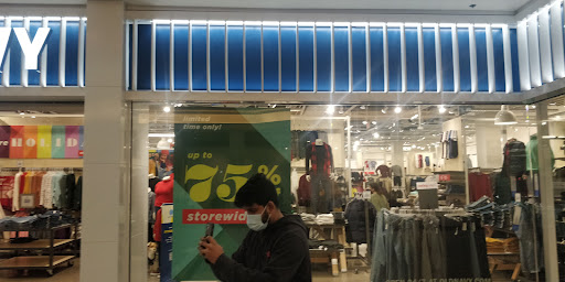 Shopping Mall «Solomon Pond Mall», reviews and photos, 601 Donald Lynch Blvd, Marlborough, MA 01752, USA