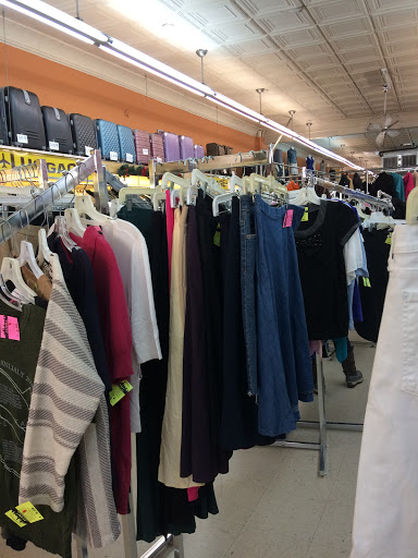 Thrift Store «Domsey Warehouse», reviews and photos, 90 Smith St, Perth Amboy, NJ 08861, USA