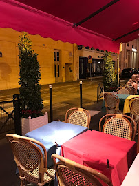 Atmosphère du Restaurant Le Relais de l'Entrecôte à Paris - n°6