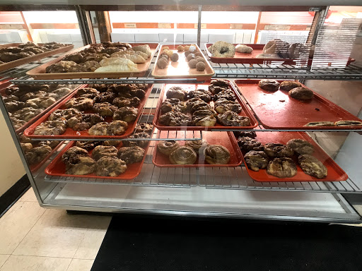 Donut Shop «The Looney Baker», reviews and photos, 13931 Farmington Rd, Livonia, MI 48154, USA