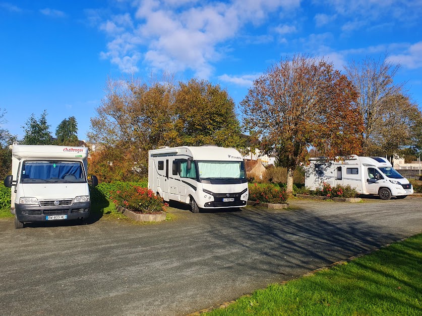 Aire De Services Camping Car à Rostrenen ( )