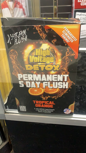 Tobacco Shop «AK SMOKE SHOP», reviews and photos, 5135 W Shaw Ave, Fresno, CA 93722, USA