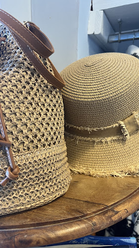 Irida Clothes Shop - Gythio - Κατάστημα ρούχων