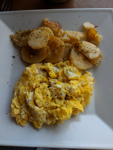 American Restaurant «Governors Cafe», reviews and photos, 144 Kings Hwy SW #1, Dover, DE 19901, USA