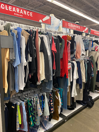 Clothing Store «Old Navy», reviews and photos, 697 Hillside Avenue, New Hyde Park, NY 11040, USA