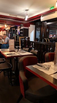 Atmosphère du Restaurant Brasserie Le Moncey à Paris - n°8