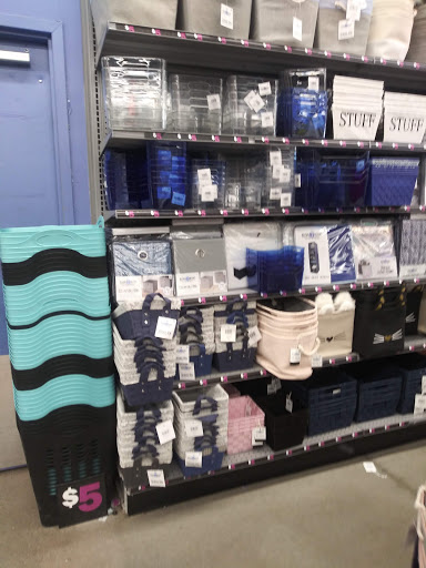 Variety Store «Five Below», reviews and photos, 846 Pelham Pkwy, Pelham, NY 10803, USA