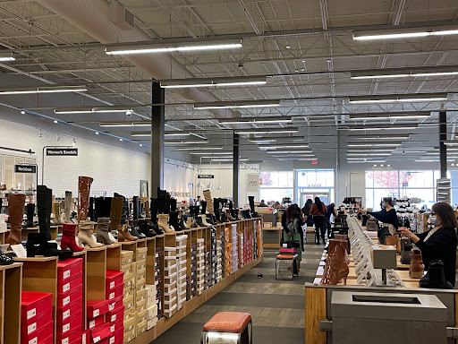 Shoe Store «DSW Designer Shoe Warehouse», reviews and photos, 9551 South Blvd, Charlotte, NC 28273, USA