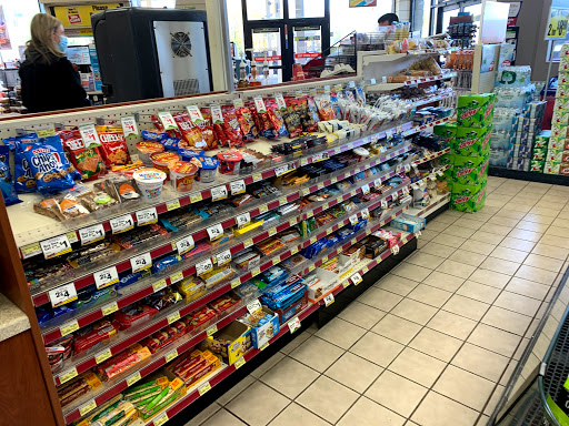 Convenience Store «Holiday Stationstores», reviews and photos, 9444 Lake Dr NE, Forest Lake, MN 55025, USA