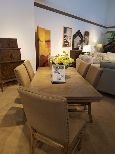 Furniture Store «Rooms To Go & Rooms To Go Kids», reviews and photos, 16350 FL-50, Clermont, FL 34711, USA