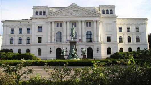 Hamburg Service vor Ort Ausländerangelegenheiten Altona Platz d. Republik 1, 22765 Hamburg, Deutschland