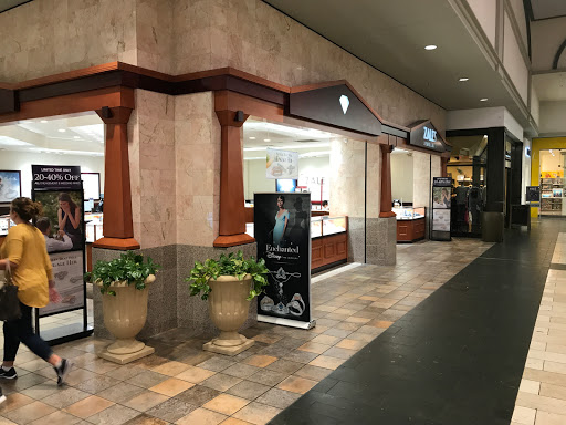 Jewelry Store «Zales - The Diamond Store», reviews and photos, 6020 82nd St, Indianapolis, IN 46250, USA