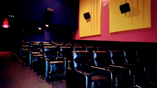 Movie Theater «Picture Show at Bloomingdale Court», reviews and photos, 324 W Army Trail Rd, Bloomingdale, IL 60108, USA