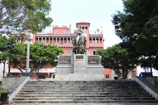 Plaza Simón Bolívar