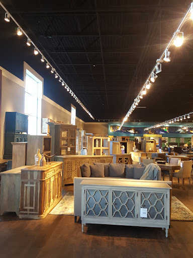 Furniture Store «Living Spaces - Glendale, AZ», reviews and photos, 6767 W Bell Rd, Glendale, AZ 85308, USA