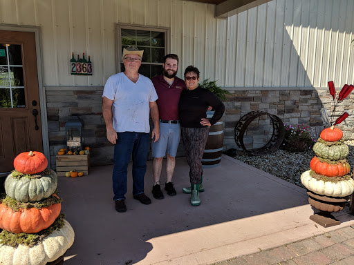Winery «Rockside Winery and Vineyards», reviews and photos, 2363 Lancaster-Newark Rd NE, Lancaster, OH 43130, USA