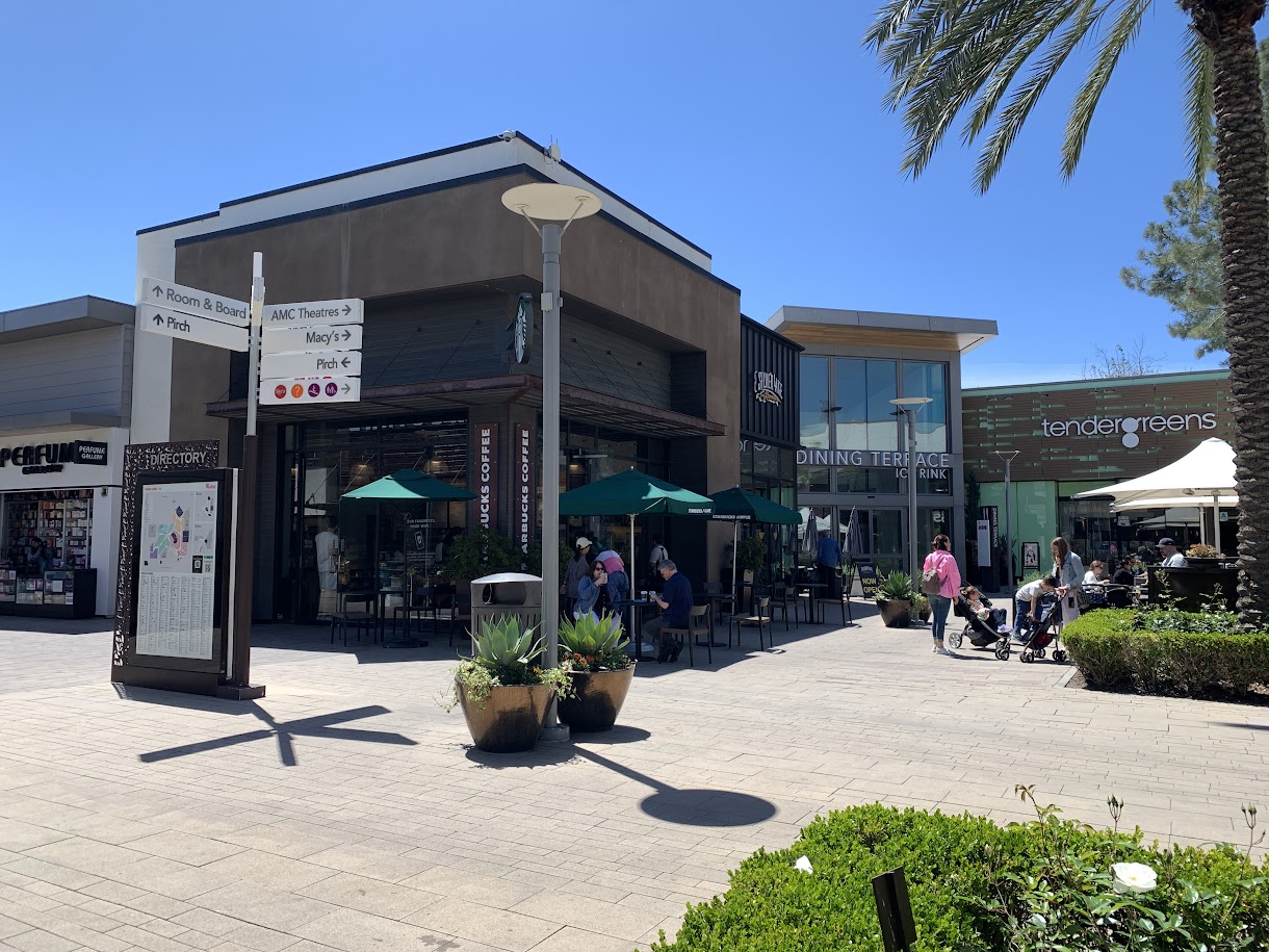 San Diego's Best Outlets [Updated 2024] - SayHeySanDiego