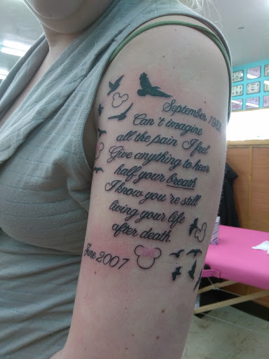 Tattoo Shop «Sunken Ship Tattoos», reviews and photos, 1301 Hewitt Ave, Everett, WA 98201, USA