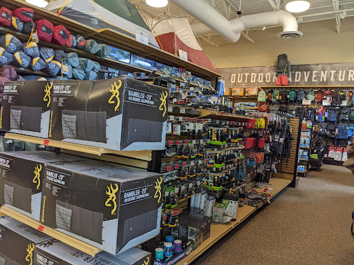 Sporting Goods Store «SCHEELS», reviews and photos, 17202 Davenport St, Omaha, NE 68118, USA