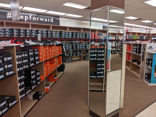 Shoe Store «Famous Footwear», reviews and photos, 26101 Great Northern Shop Center, North Olmsted, OH 44070, USA
