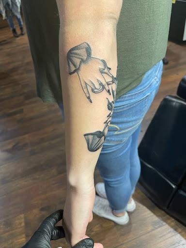 Tattoo Shop «Riot Ink Custom Tattoos», reviews and photos, 8761 Smoky Row Rd, Powell, OH 43065, USA