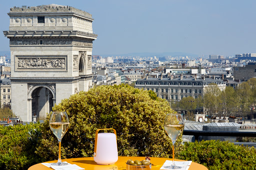 Hotels a romantic night Paris