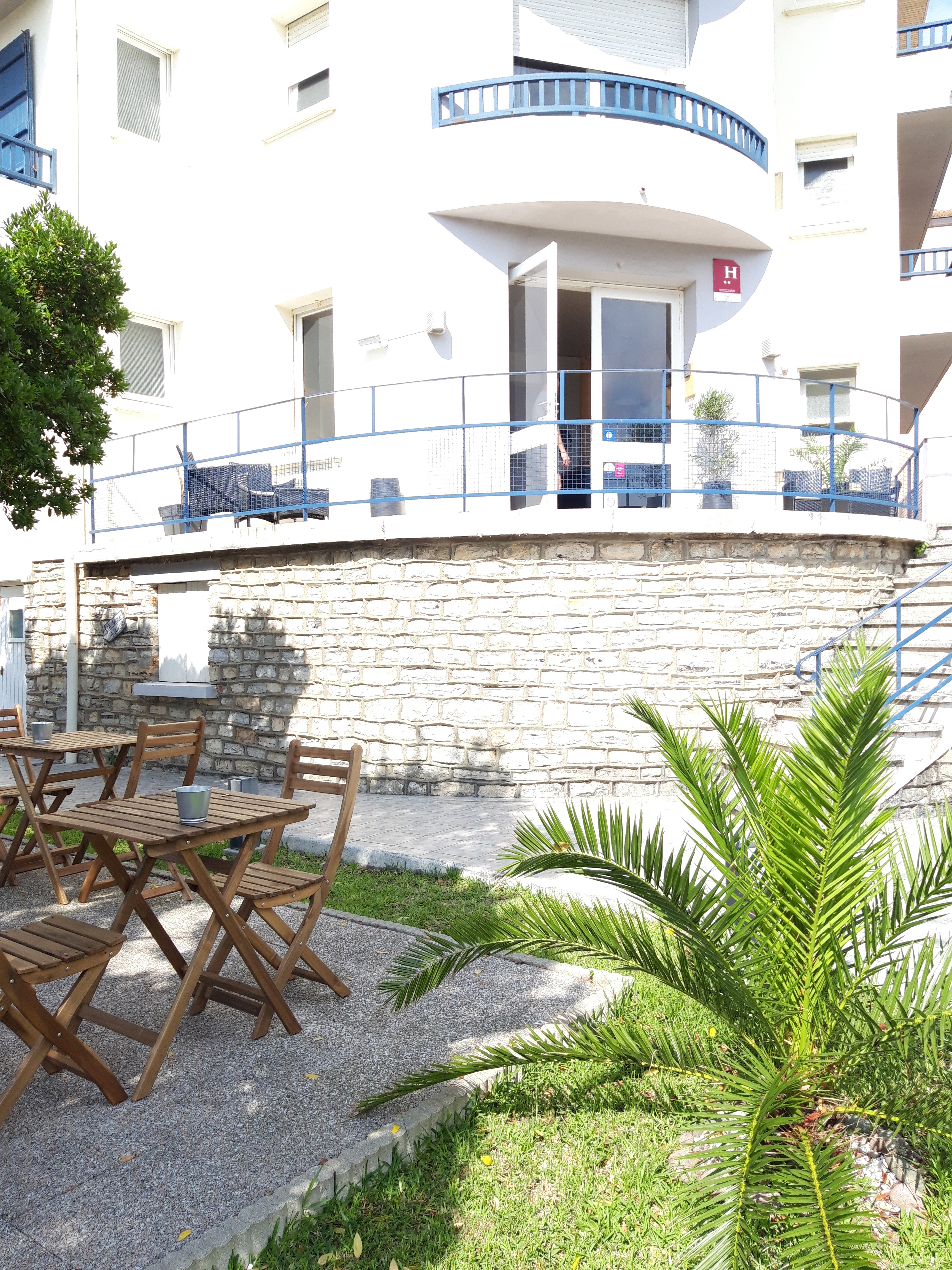 Photo n° 2 de l'avis de V..n fait le 20/07/2019 à 14:11