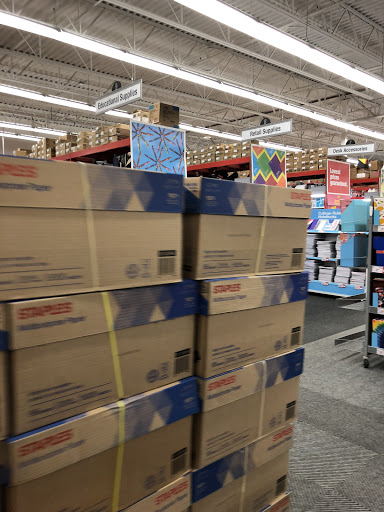 Office Supply Store «Staples», reviews and photos, 951 Viewmont Dr, Dickson City, PA 18519, USA