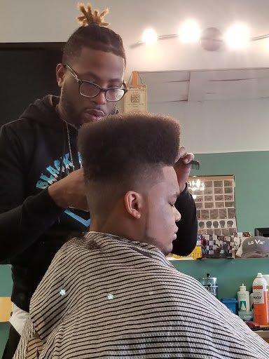 Barber Shop «Supreme Clientele Barber Shop», reviews and photos, 3600 E Main St, Columbus, OH 43213, USA