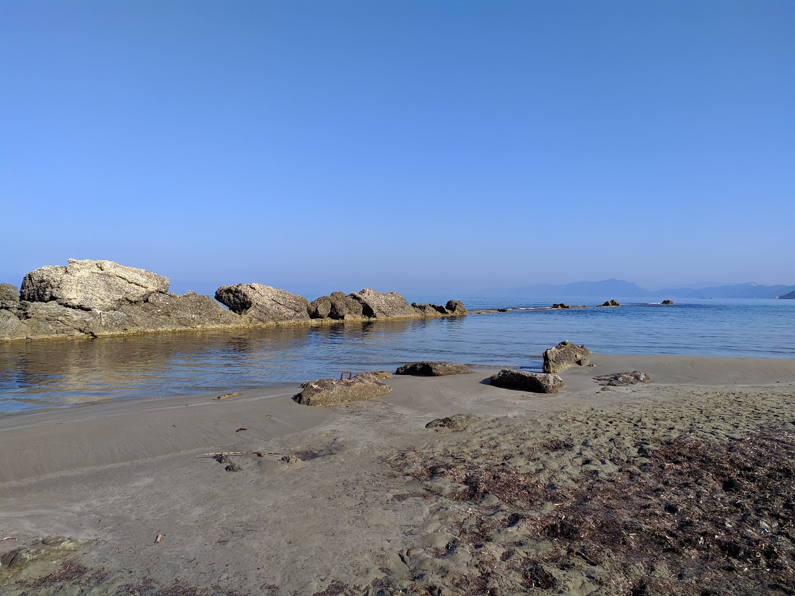 Foto af Agios Nikolaos beach beliggende i naturområde