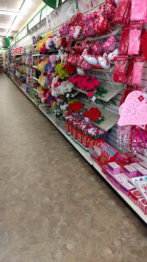 Dollar Store «Dollar Tree», reviews and photos, 421 Valley Brook Ave, Lyndhurst, NJ 07071, USA