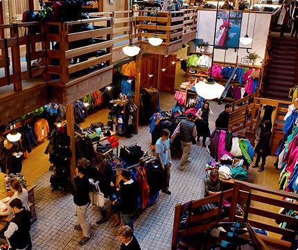 Clothing Store «Patagonia Boston», reviews and photos, 346 Newbury St, Boston, MA 02115, USA